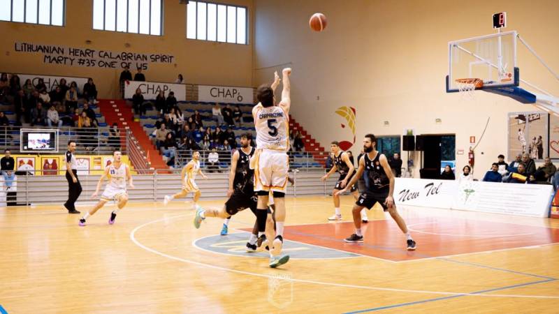 Basket Academy chiude col botto la regular season, battendo la titolata Piazza Armerina 83-63 