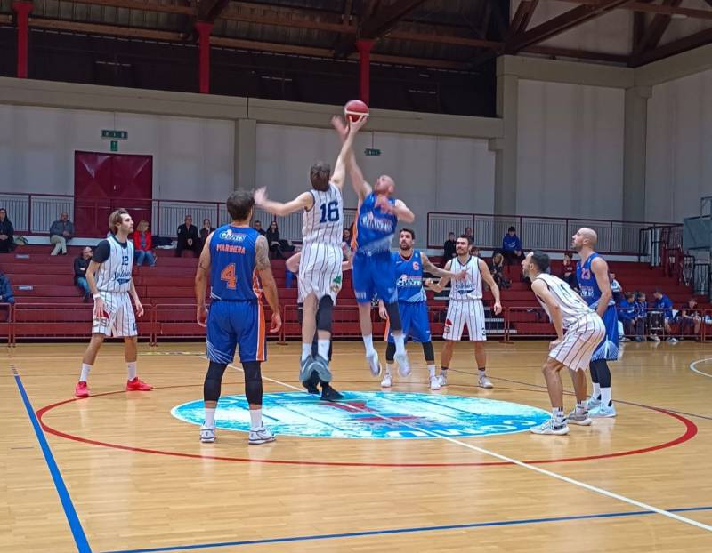 Altro passo falso per i Giants: Solesino vince 64-59 