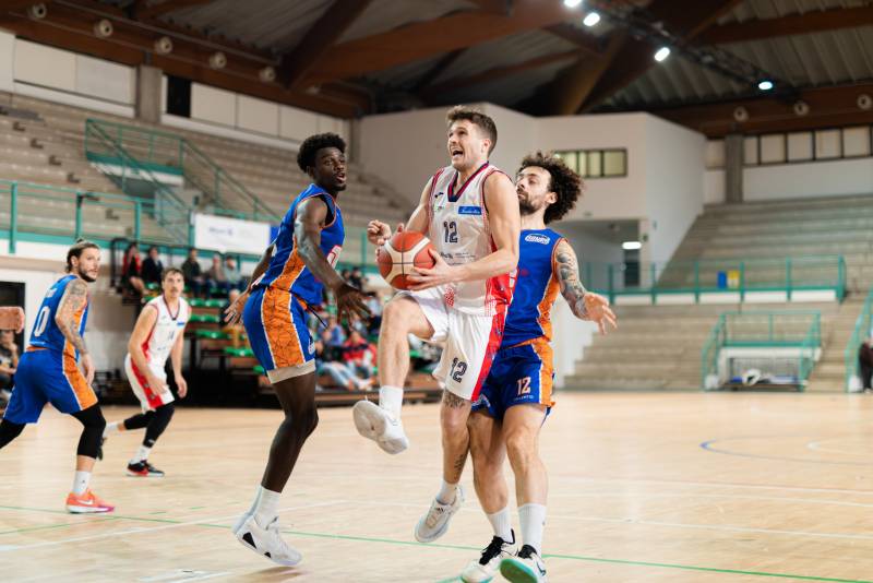 Il Bologna Basket 2016 fa lo sgambetto alla capolista Sangiorgese: 70-62 