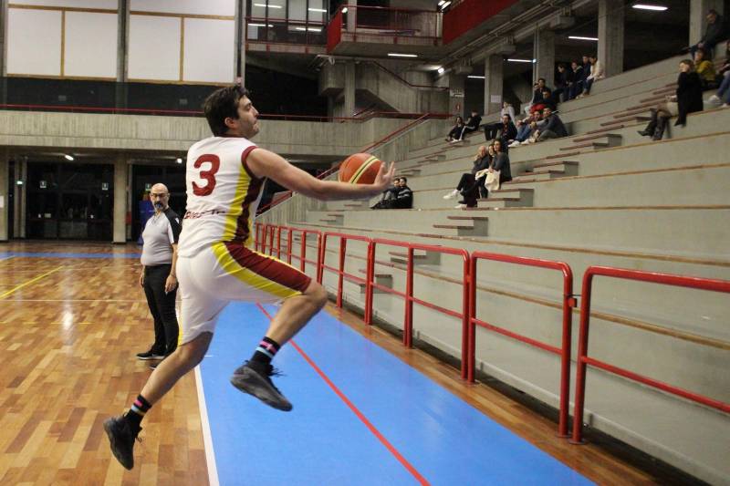 Benevelli e cecchinelli trascinano il canaletto contro il Basket Villaggio 