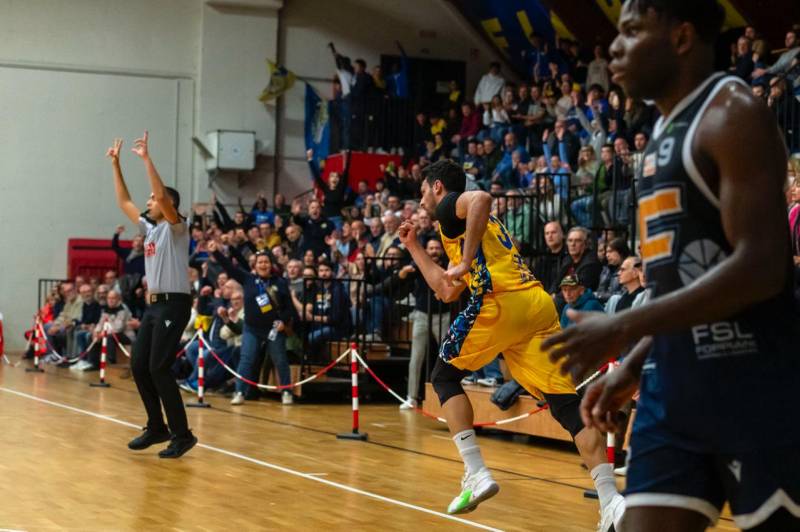 La Fulgor Fidenza supera i Bees al PalArquato: finisce 64-70 all'overtime 