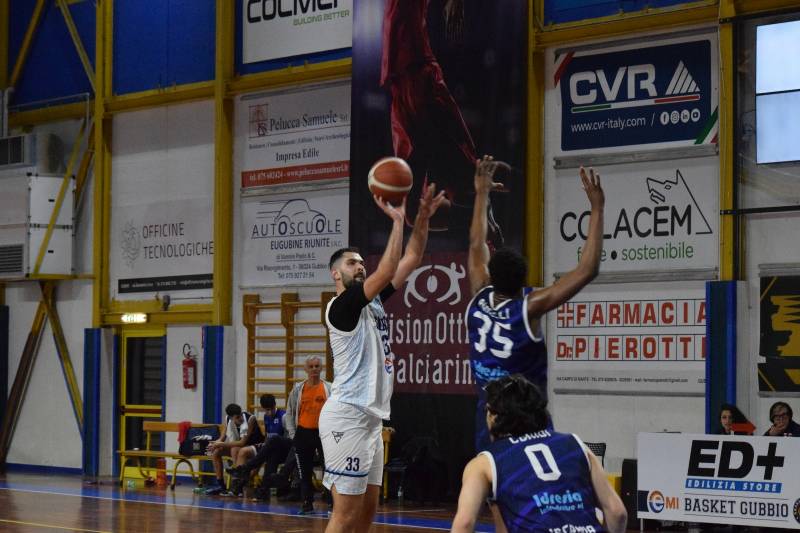 Riparte con una vittoria il cammino dell'EMI Basket Gubbio