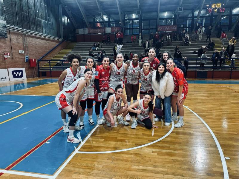 Sisas Pallacanestro Perugia, vittoria senza storia contro Piombino 