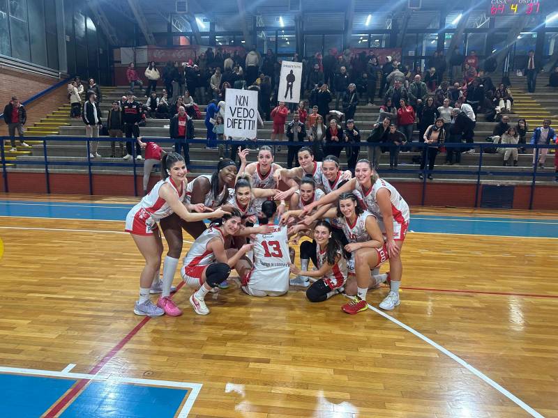 Anche il big match contro Nico Basket é della Sisas Pallacanestro Perugia: 2024 chiuso in vetta a +4 