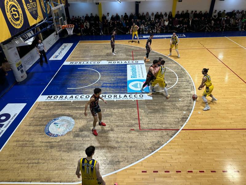 Brutto stop casalingo per la Sutor: alla Bombonera, vince Pesaro per 78-101 