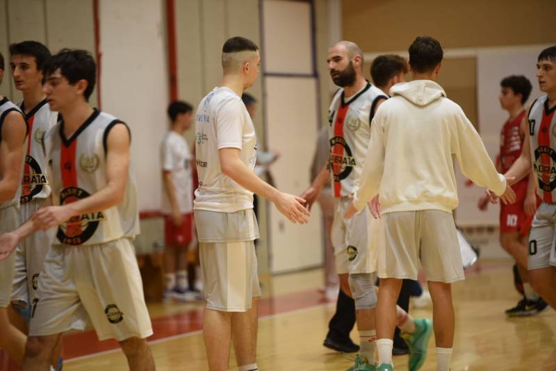 Al PalaChierici di Tolentino il Basket Macerata conquista la sua prima vittoria in trasferta