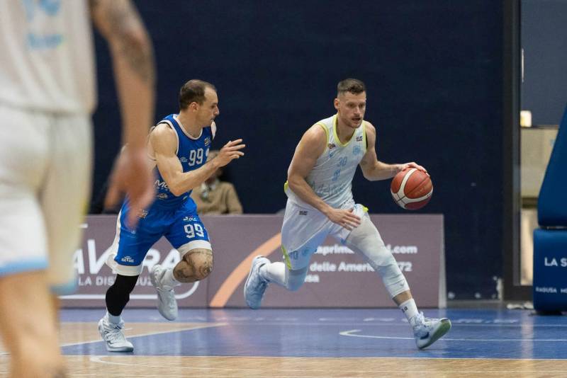 Kosic fiacca Agrigento, la Virtus trionfa nel derby e piazza il tris 